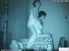 彼らは二つのズボンでロシアを捕まえた。  ...