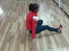彼らはレンズの前で美しいブロンドの美しさ ...