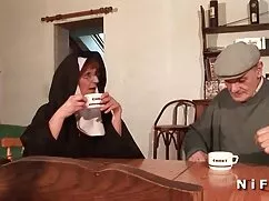 若い女性のマニキュアキット、ワンピースマ ...