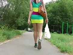 一部の学生は階段でジョークをするのが好き ...